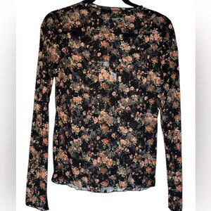 Davi & Dani Black Floral Long-Sleeve Lace Top